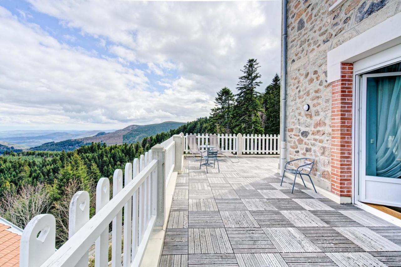 Le Mont Besset Bed & Breakfast Lalouvesc Exterior photo