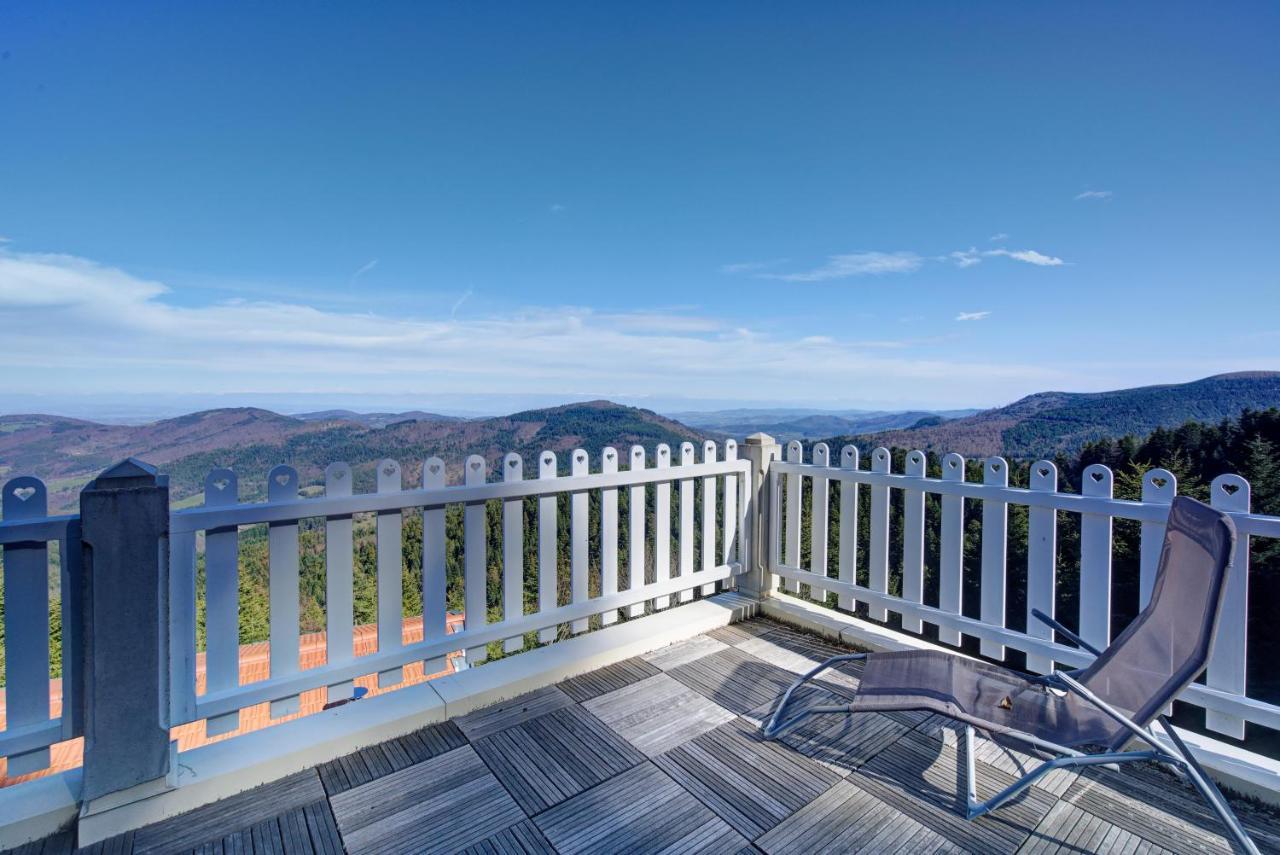 Le Mont Besset Bed & Breakfast Lalouvesc Exterior photo